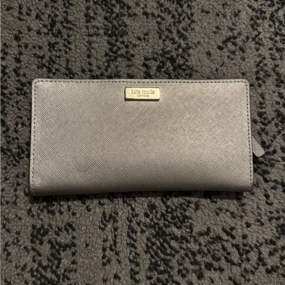 Kate Spade Wallet - Picture 1 of 7
